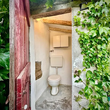 La Casetta Delle Stelle - Relax E Riservatezza A 550m Di Quota Οργανωμένο κάμπινγκ